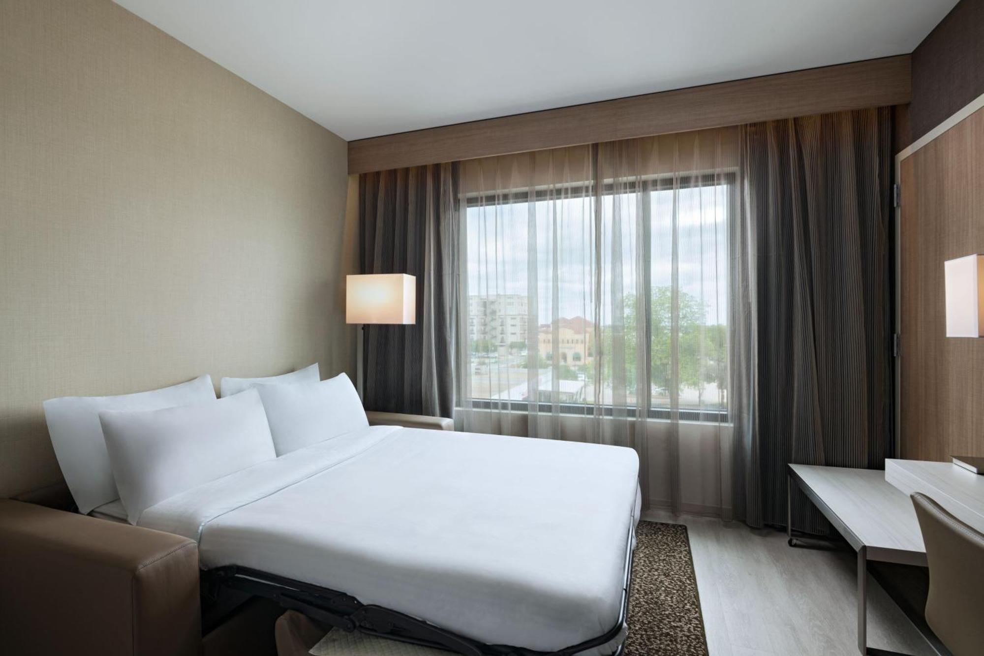 Ac Hotel By Marriott Waco Downtown Bagian luar foto