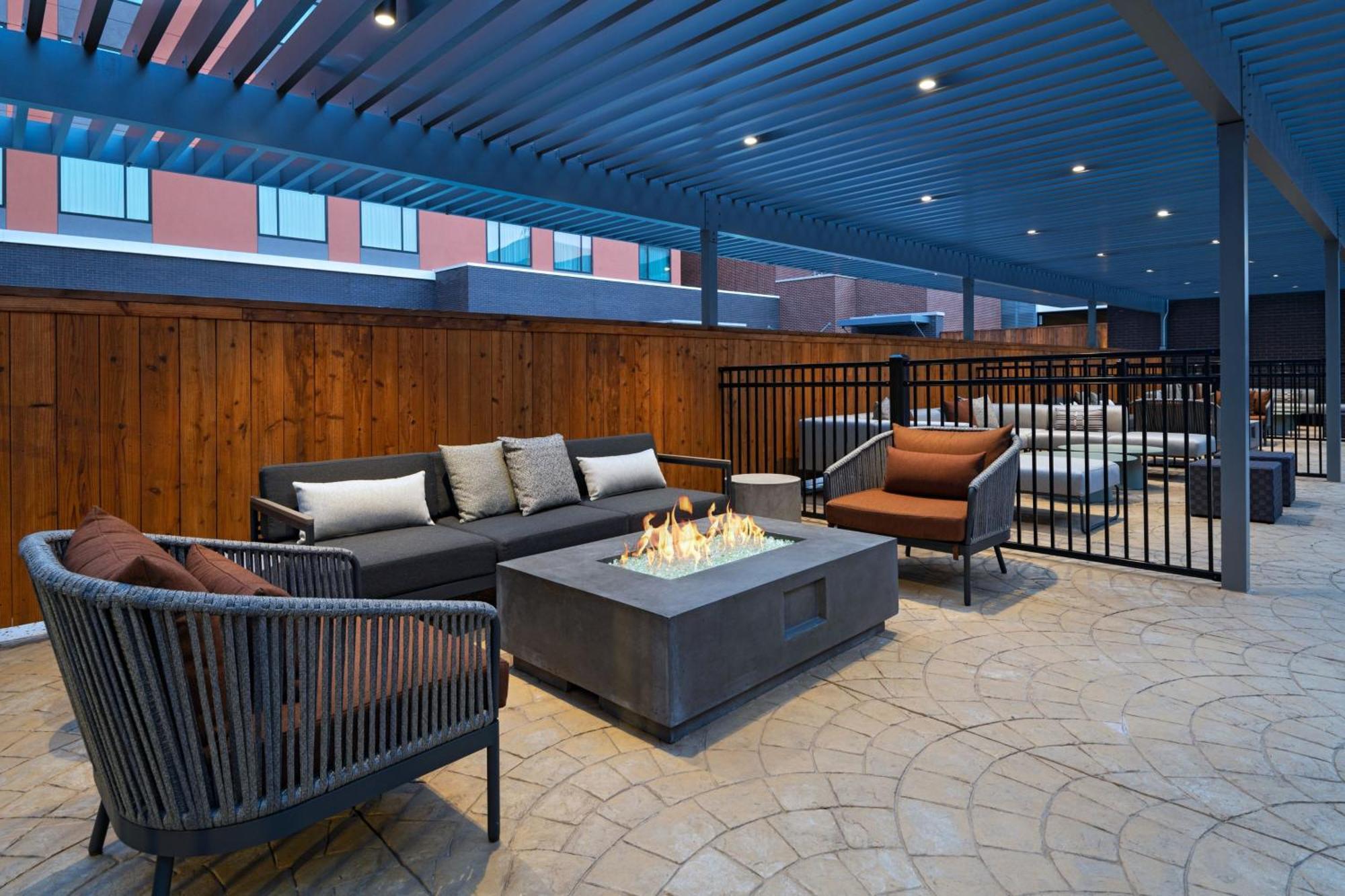 Ac Hotel By Marriott Waco Downtown Bagian luar foto